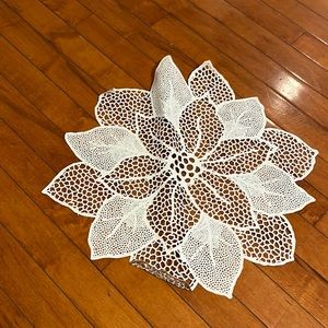 Flower shape silver placemat